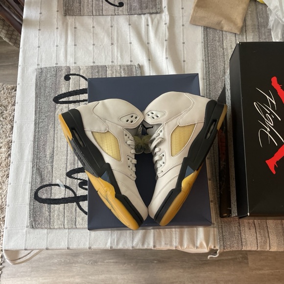 Jordan A Ma Maniere 5s DS main image 5